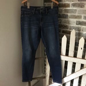 Universal Thread Mid-Rise Jeggings